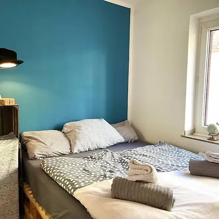 Apartamento - Chilliges In Mit Balkon & Kuche; Big Tv And Bed - Düsseldorf