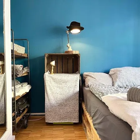 - Chilliges In Mit Balkon & Kuche; Big Tv And Bed - * Düsseldorf