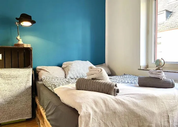 - Chilliges In Mit Balkon & Kuche; Big Tv And Bed - * Düsseldorf